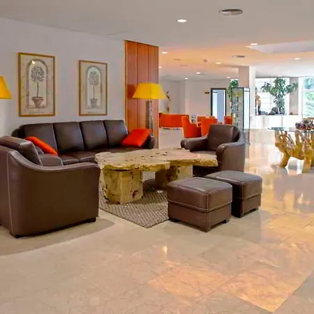 Hotel De 4*