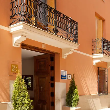 Hotel De 4*