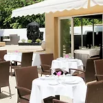 Hotel De 4*